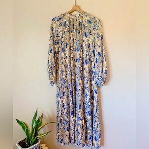 Tan/Blue Floral Maxi Dress⭐️
